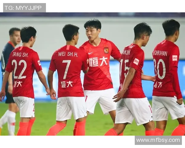 恒大与上港激战正酣CCTV全程直播精彩瞬间回顾与分析 恒大与上港激战正酣CCTV全程直播精彩瞬间回顾与分析